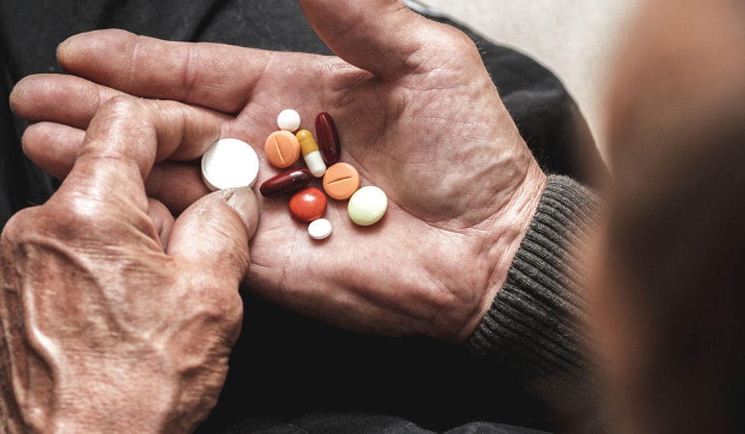 SOBRE MEDICACIÓN Y REACCIONES NOCIVAS